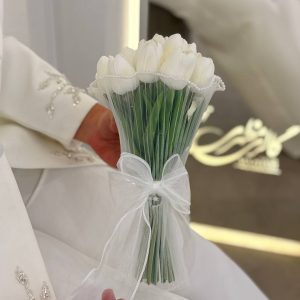 دسته گل لاله هایپررئال